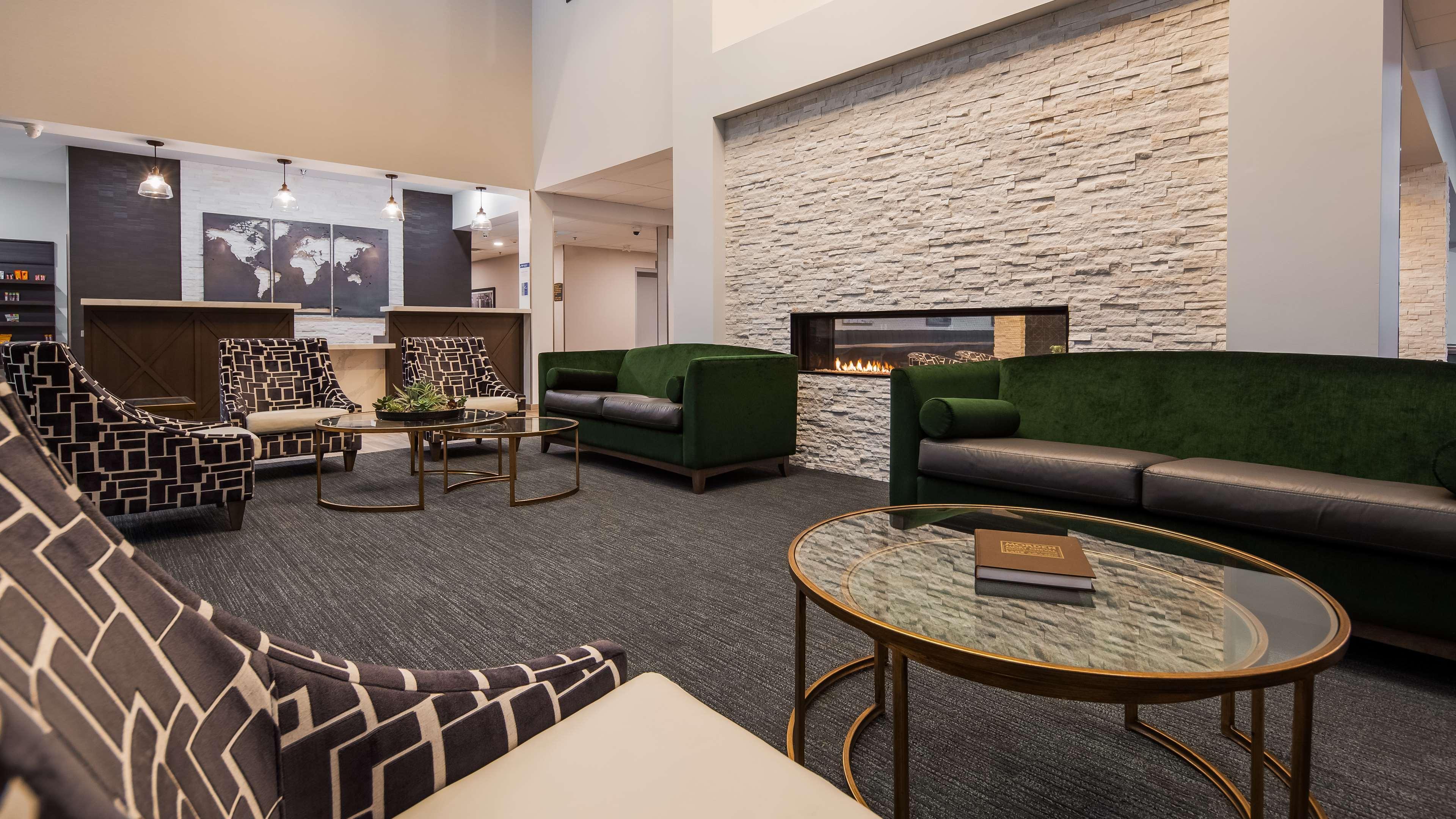 Best Western Plus Morden Екстер'єр фото