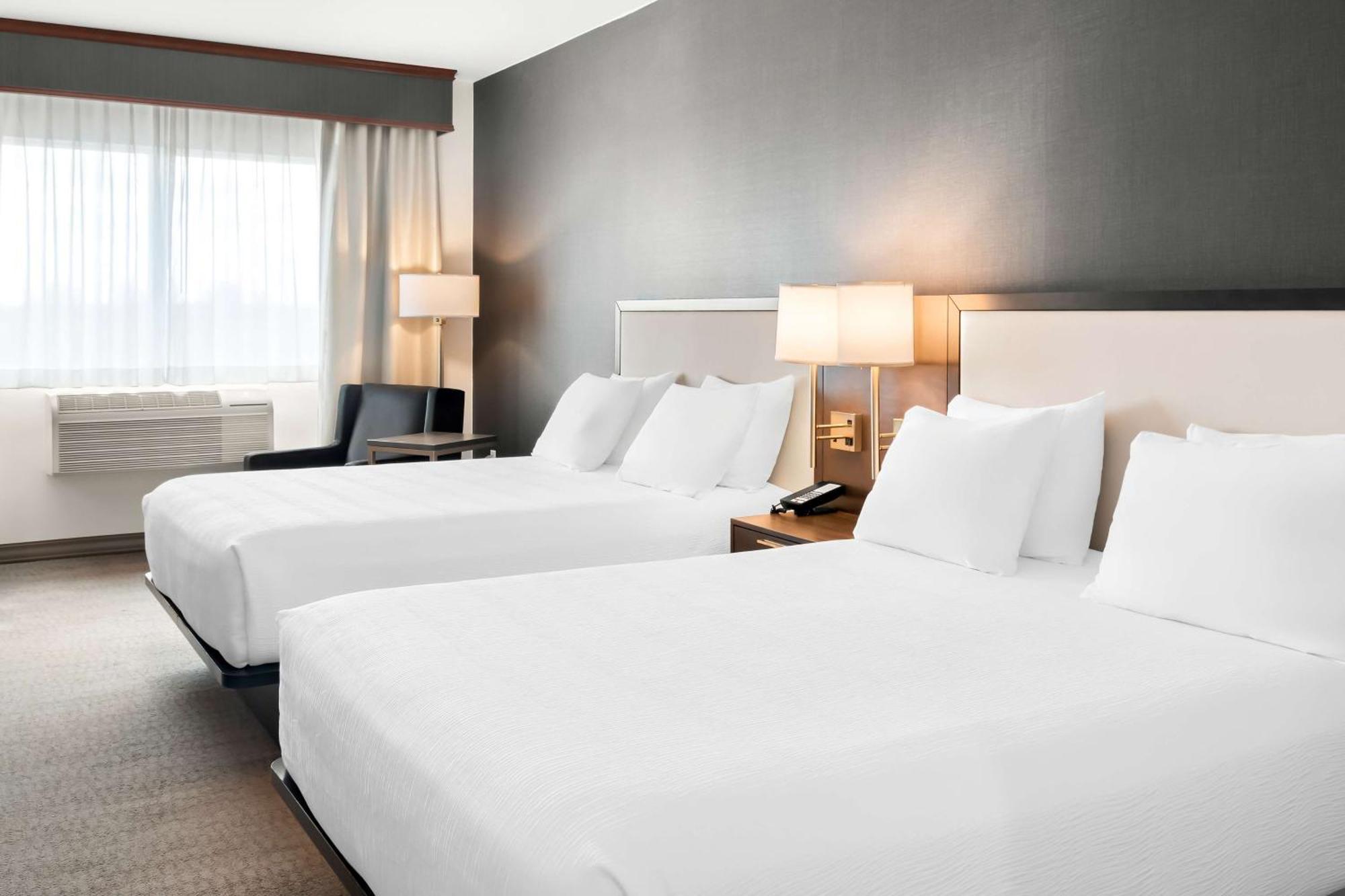 Best Western Plus Morden Екстер'єр фото