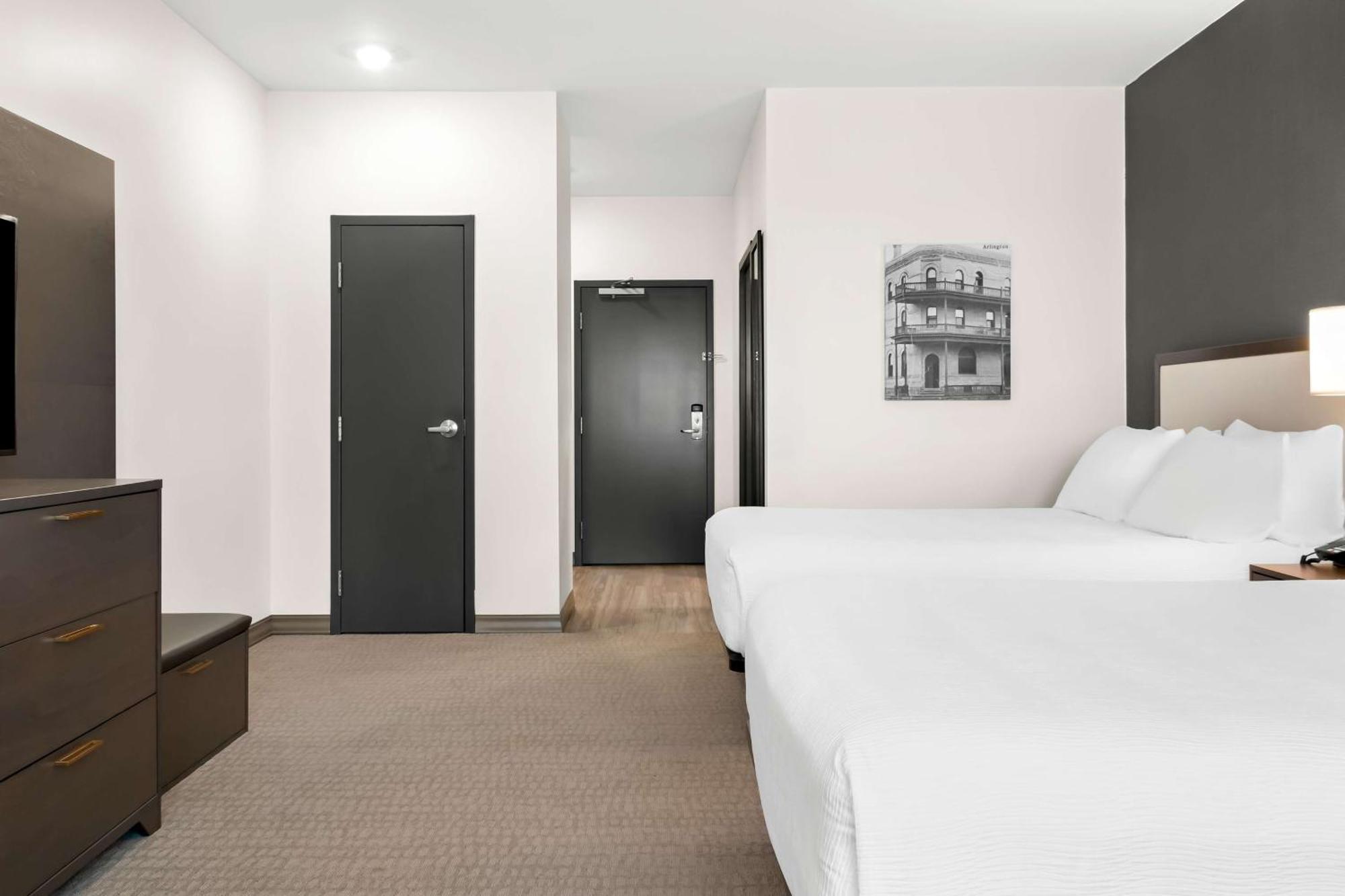 Best Western Plus Morden Екстер'єр фото