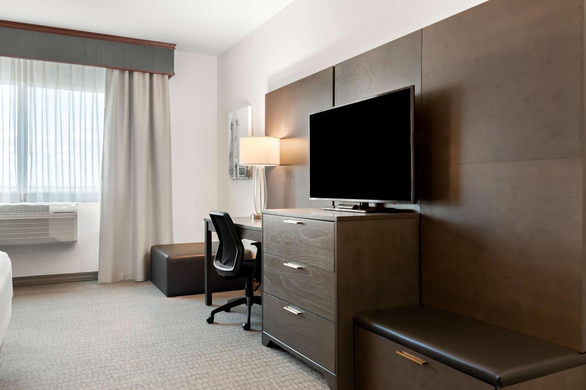 Best Western Plus Morden Екстер'єр фото