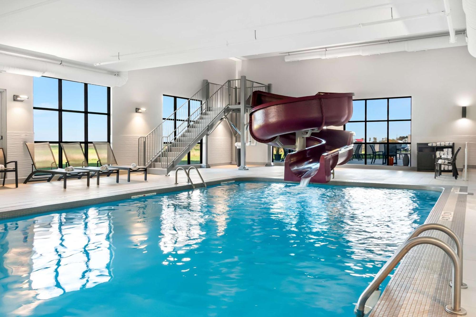 Best Western Plus Morden Екстер'єр фото