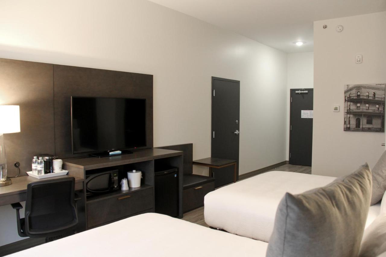 Best Western Plus Morden Екстер'єр фото