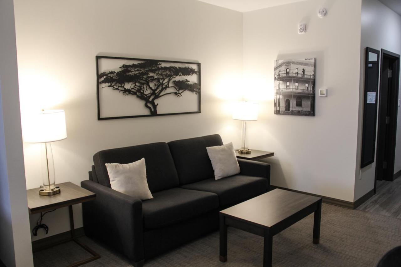 Best Western Plus Morden Екстер'єр фото